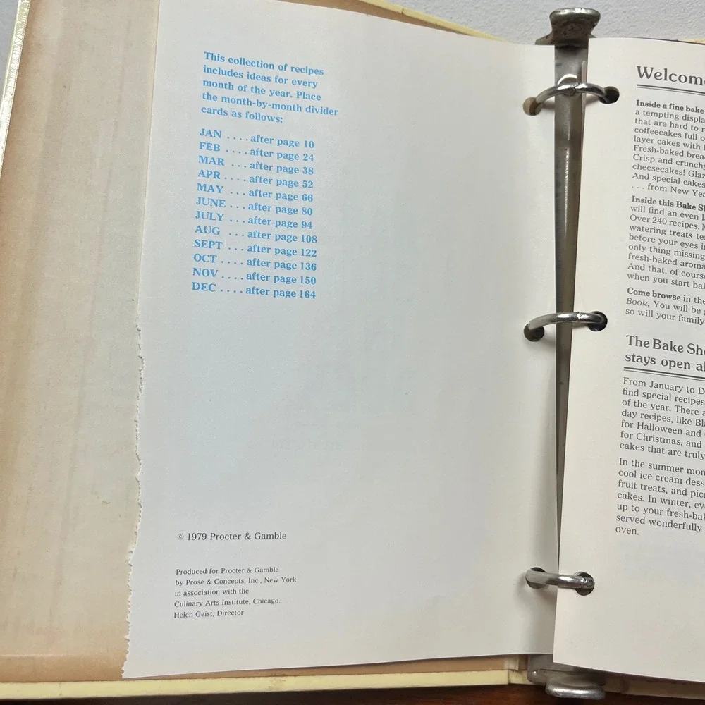 Vintage 1979 Duncan Hines Bake Shop in a Book 3-Ring Binder Cookbook Recipes